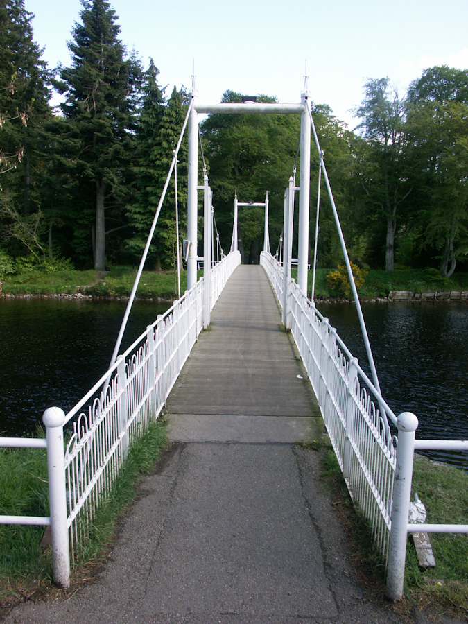 Inverness, Ness Islands, Footbridge